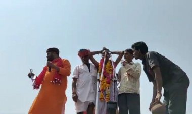 गोठड़ा में हुई भविष्यवाणी:  पंडाजी ने राजनीतिक घटनाक्रमों, मौसम, खेती-किसानी, बीमारी और दुर्घटनाओं पर यह भविष्यवाणी की, 20 हजार से ज्यादा लोग पहुंचे