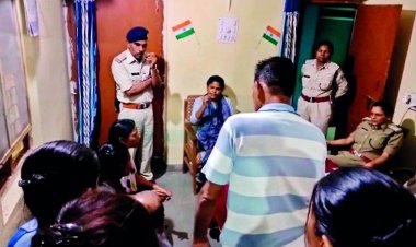 दो बहनों का धरना: शाजापुर जिला प्रशासन को प्रेस नोट जारी कर देना पड़ा यह स्पष्टीकरण