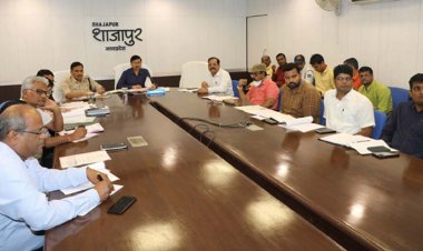 सेंट्रल स्कूल की पार्किंग: कलेक्टर बोले- शिक्षा विभाग व्यवस्था बनाएं...., शहरी सडक़ों पर वाहन खड़े करने वालों पर नगर पालिका करे कार्रवाई