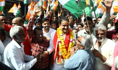 शुजालपुर से योगेंद्र सिंह ने भरी हुंकार,  बिना मेंडेट कांग्रेस प्रत्याशी के रूप में जमा किया नामांकन
