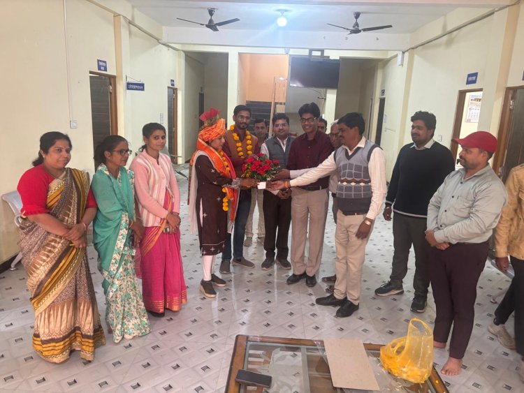 एसआईआर कार्य शतप्रतिशत पूर्ण करने पर बीएलओ एवं सहायक को किया सम्मानित