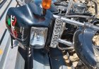 बेकाबू हुई बाइक, लोहे के पोल से जा टकराई; तीन युवक घायल